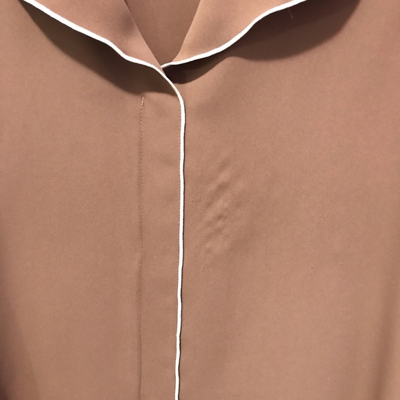 Aritzia Rena Blouse - Picture 2 of 2